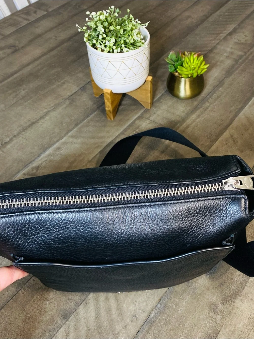 Coach Beckett Pocket Crossbody Messenger Bag Black Pebbled Leather 91303 Mens